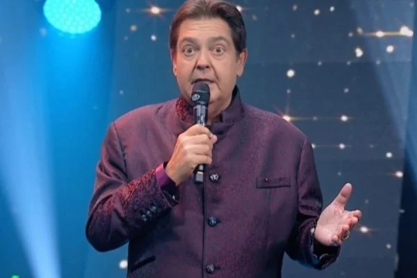 Fausto Silva aparece no “Viradão do Faustão” para anunciar como será seu programa