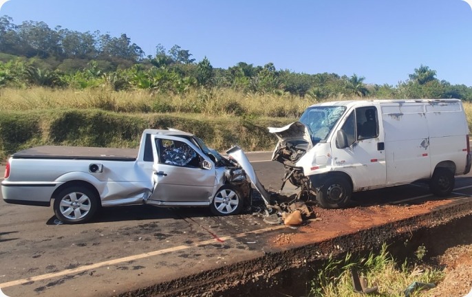 bebê, pai e mãe morrem em acidente na PR-317